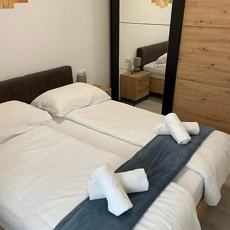 Ivanica Apartment